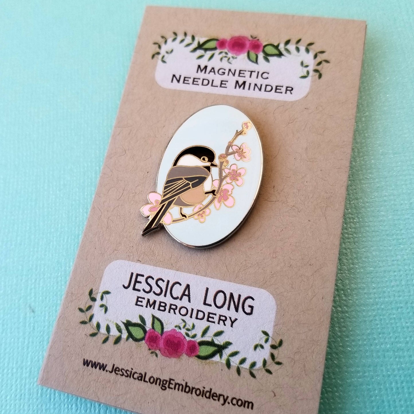 Chickadee Enamel Needle Minder